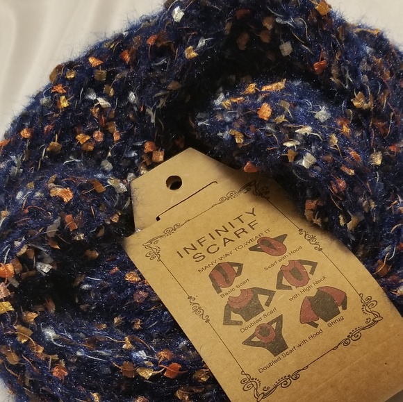 Infinity scarf - Picture 3 of 3